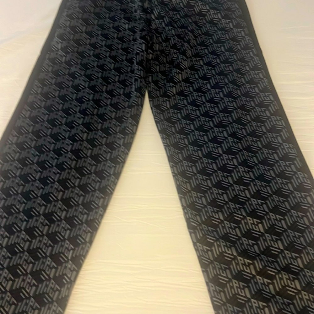 Brand new men’s small relaxed fit sweat pant